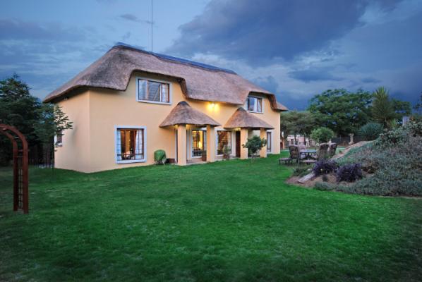 bokmakerie and piet-my-vrou self-catering cottages