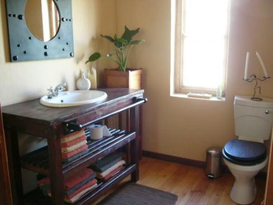 Guesthouse bathroom