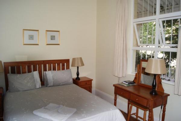 Sommersby - Double Room Yellow