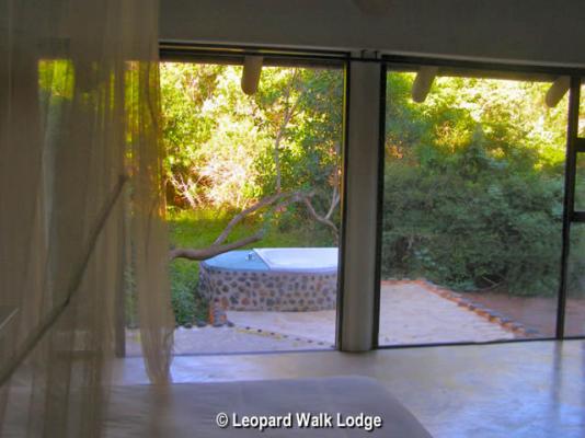 Leopard Walk Lodge Secrets of the Forest A+ Suite Jacuzzi view