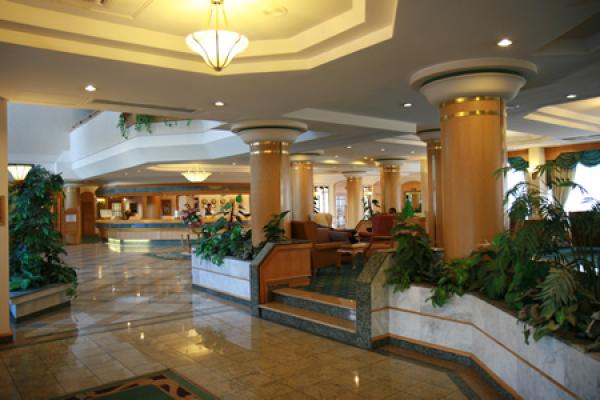 Safari Court Hotel Lobby