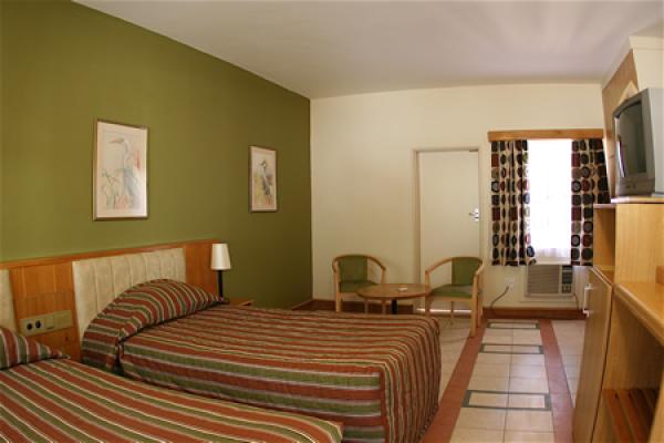 Hotel Safari Standard Room