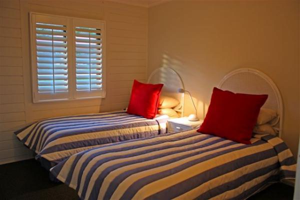 Chalet twin bedroom
