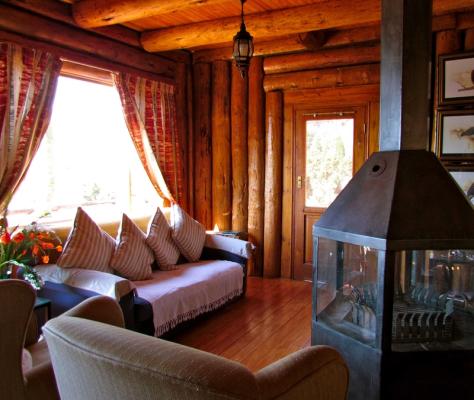 Double Storey Cabin - lounge