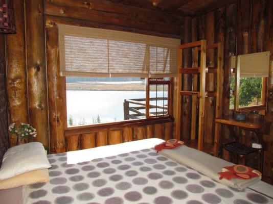 Single Storey Cabin - front bedroom 