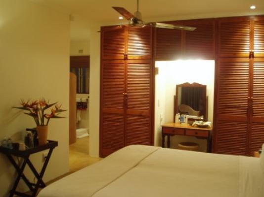 Spacious double room 4 with XL King or Twin beds