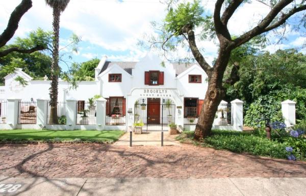 Brooklyn Guesthouses Entrance