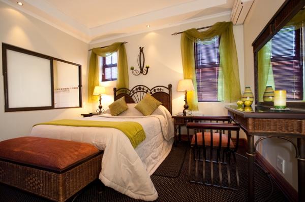 Honeymoon Suite