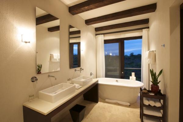 Spa Suite Bathroom