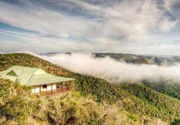 Camp Figtree Colonial African Lodge