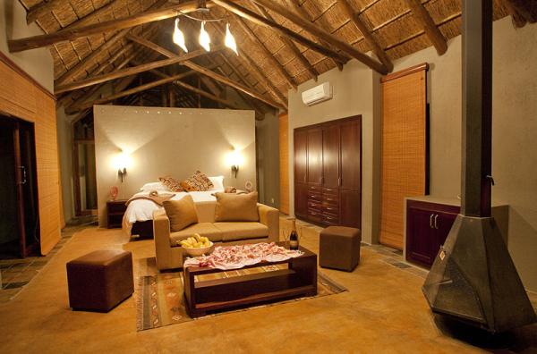 Black Rhino Game Lodge - Pilanesberg Game Reserve