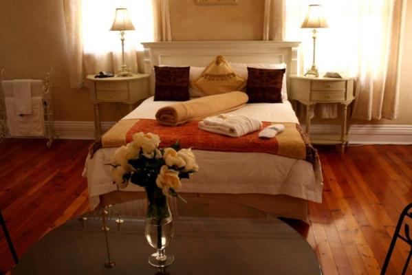 Cricklewood Manor Boutique Hotel 