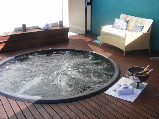 Jacuzzi Deck