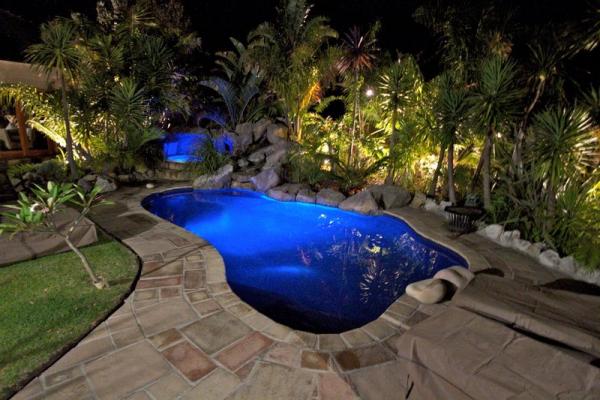 Pool and Jacuzzi