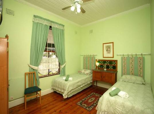 District Six Guesthouse