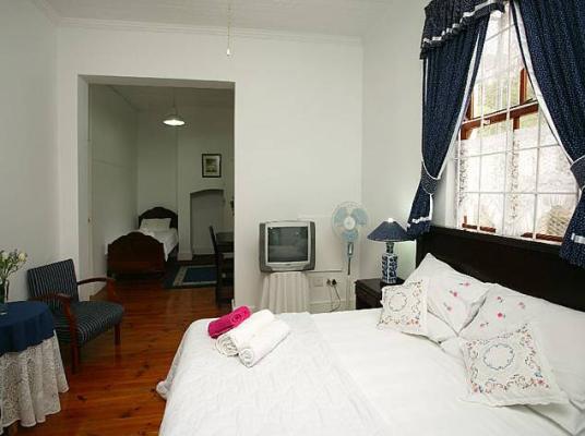 District Six Guesthouse