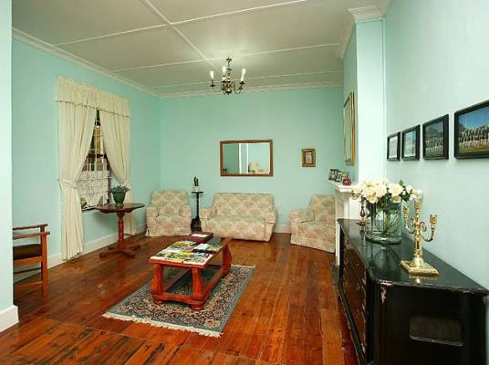 District Six Guesthouse