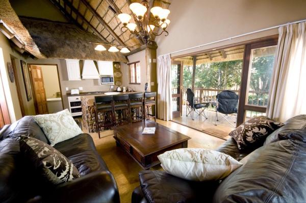 Kudu lounge and kitchen and Patio