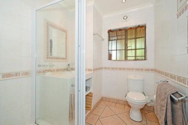 Room 2-Bathroom