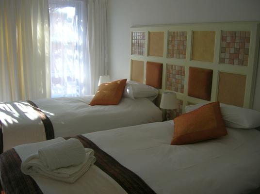 Room image 4