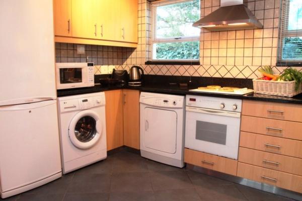 Cottage Cabernet - Fully Fitted Kitchen, Part 1