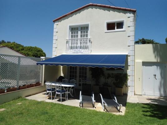 Cottage Cabernet - Terrace under Awning