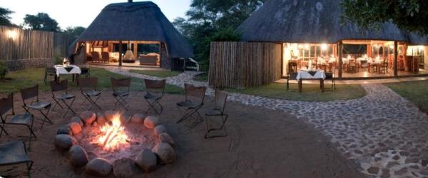 Boma with dining-room and lounge in background