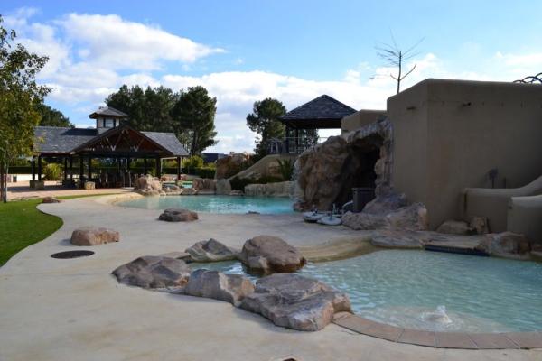 Pool and kiddies pool with water slide