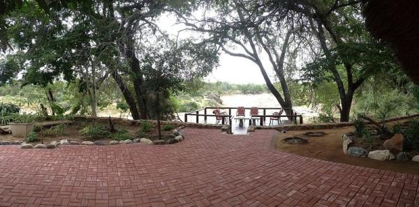 view towards viewing deck & river