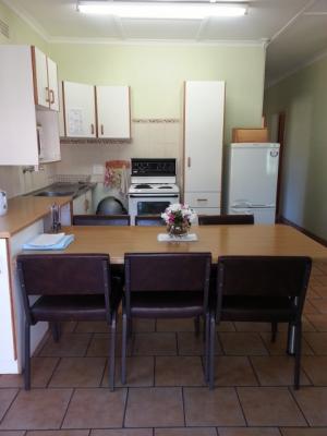 Cottage 1 kitchen/dining area