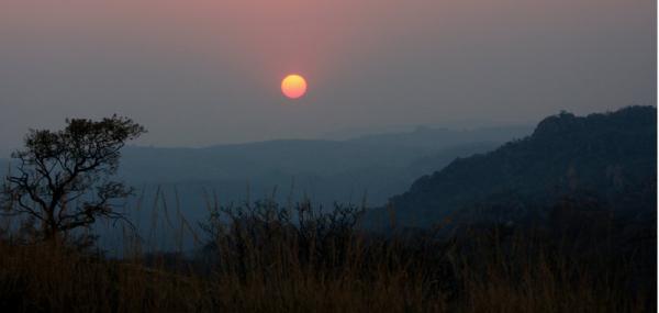 Dawn looking towards Rhodes Grave / Worlds View