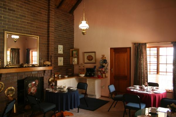 Oaktree Lodge Dining Room