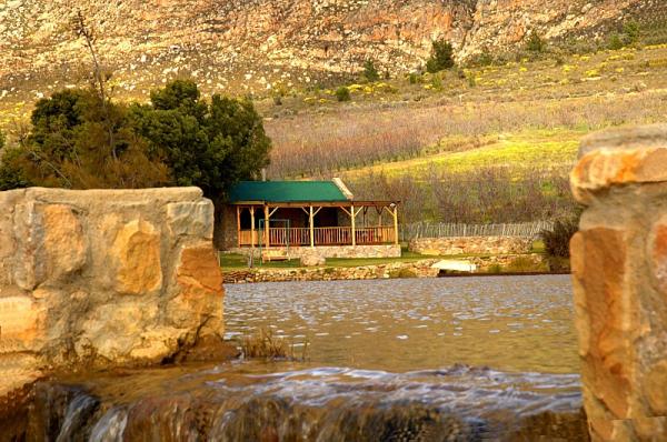 Lapa overlooking dam