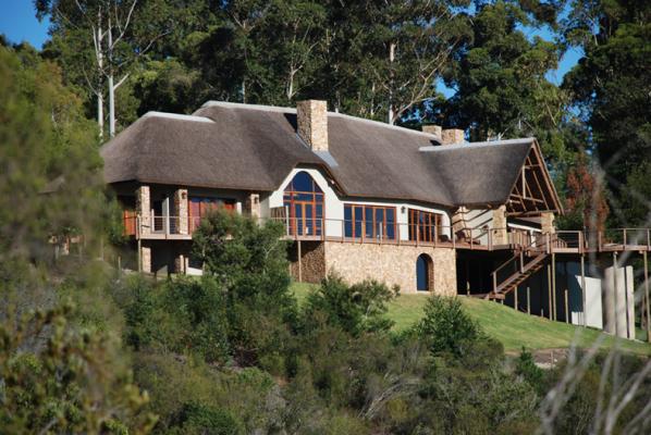 TAMODI LODGE AND STABLES