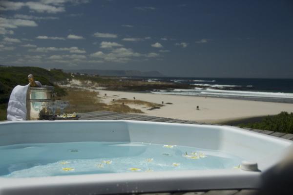 Jacuzzi at Kennedys