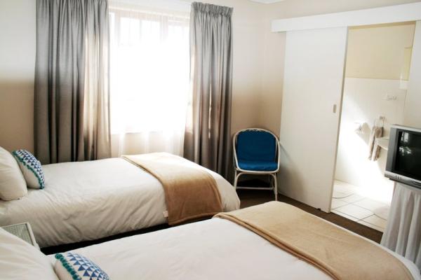 Room image 8