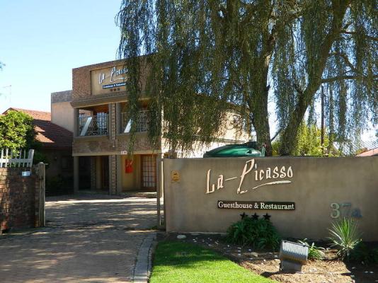 La Picasso Guesthouse