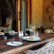 Zindoga Villa dining