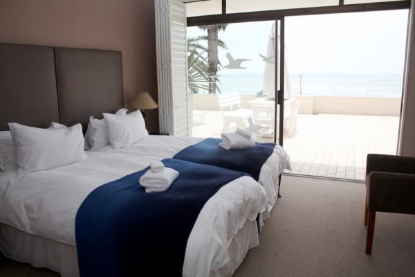 Second Bedroom with sea view