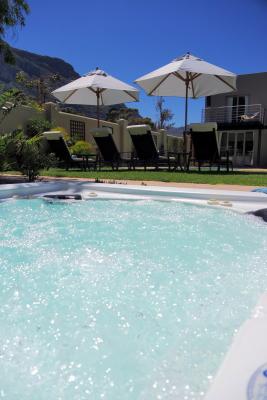 View from Jacuzzi to Pool