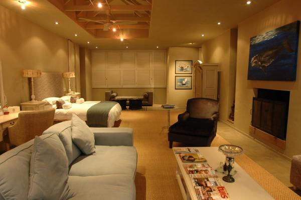 Room image 3