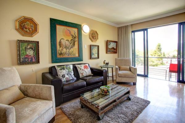 Lounge area in suite