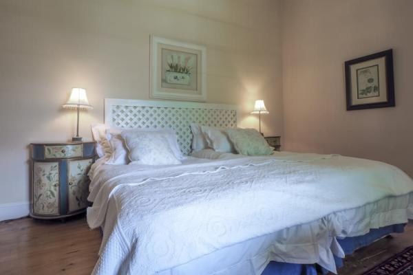 Self-Catering Villa Twin Bedroom