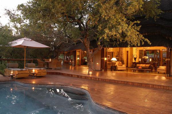 Tuningi Safari Lodge