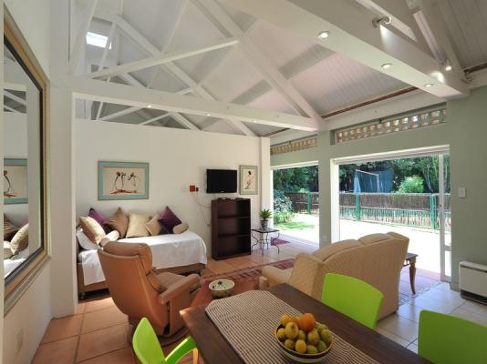 The Garden Suite -open and airy...sleeps 3...74 sq meters