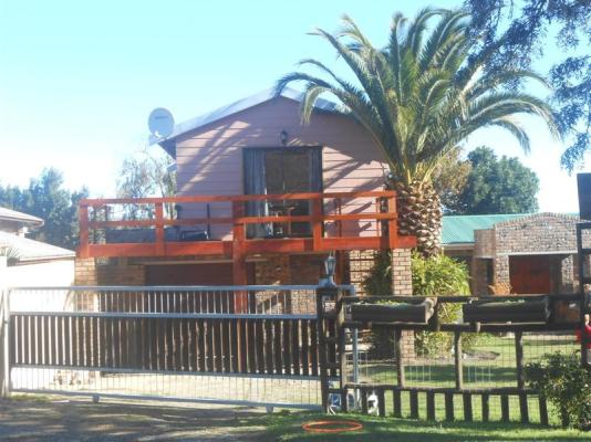 Front view of Upstairs cottage