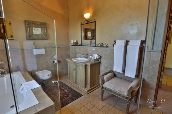 Terrace Room Bathroom