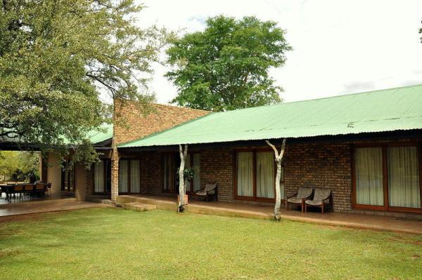 Ukutula Lodge