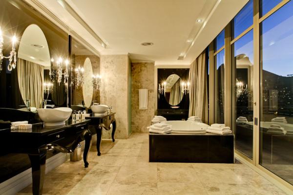 Penthouse bathroom