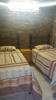 Bushveld Lodge Two Sleeper Room